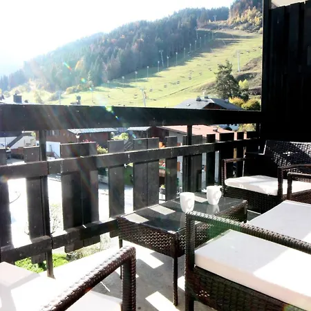 Schuss Apartment *